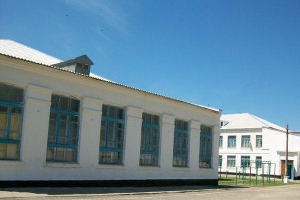 Фотография школы.